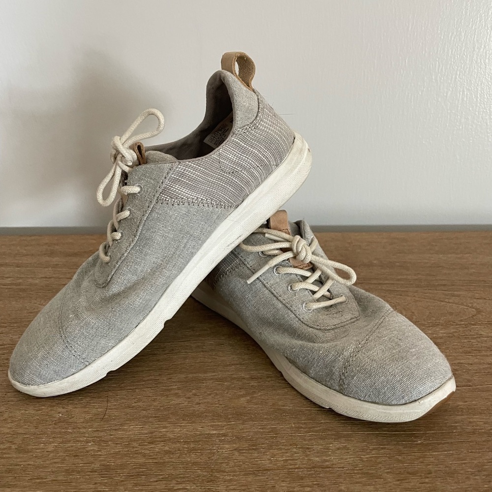 Toms women’s tennis shoes